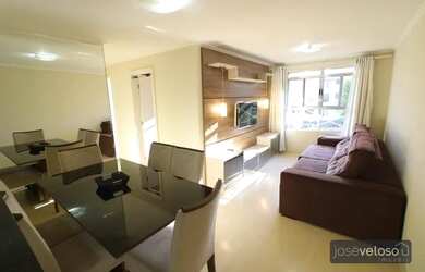 Imagem: O apartamento possui 3 Dormitórios, 1 Banheiro, 1 Vaga na garagem