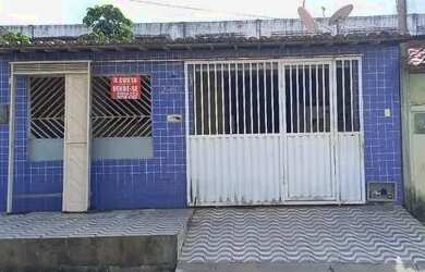 Imagem: A casa possui 3 Dormitórios, 2 Banheiros, 1 Vaga na garagem