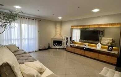 Imagem: A casa possui 3 Dormitórios, 4 Banheiros, 2 Vagas na garagem