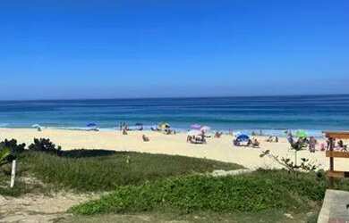 Imagem: A casa possui 3 Dormitórios e está localizado em Saquarema