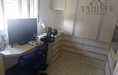 Imagem: O apartamento possui 2 Dormitórios, 1 Banheiro, 2 Vagas na