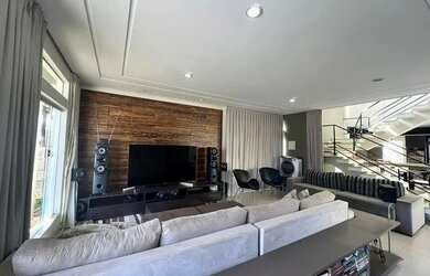 Imagem: A casa em condomínio possui 3 Dormitórios, 4 Banheiros, 4