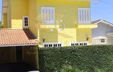 Imagem: A casa em condomínio para alugar possui 3 Dormitórios, 2 Banheiros