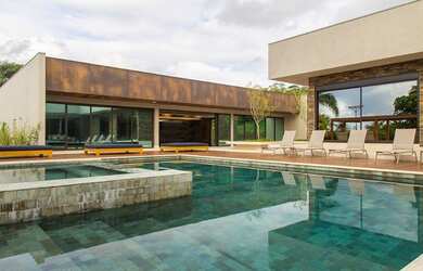 Imagem 5: ImÃ³vel de luxo. Piscina, Ar-condicionado, Guarda roupaeLareira