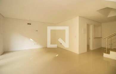 Imagem: A casa em condomínio possui 3 Dormitórios, 3 Banheiros, 2