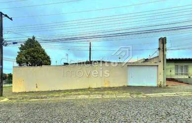 Imagem: A casa possui 3 Dormitórios, 3 Banheiros, 3 Vagas na garagem