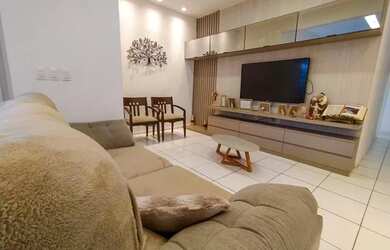 Imagem: A casa possui 4 Dormitórios, 3 Banheiros, 3 Vagas na garagem