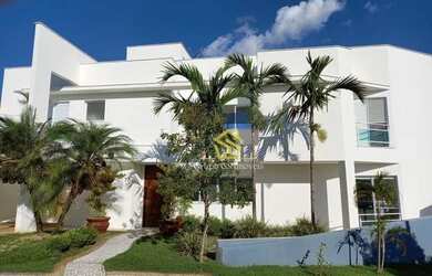 Imagem: A casa em condomínio possui 3 Dormitórios, 5 Banheiros, 4