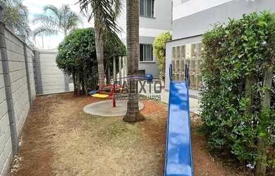 Imagem: O apartamento possui 2 Dormitórios, 1 Banheiro, 1 Vaga na garagem