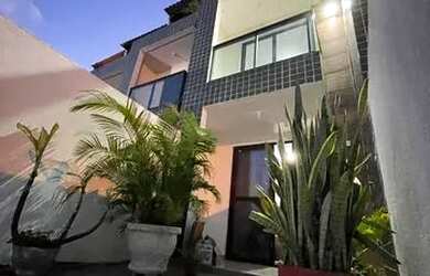 Imagem: A casa possui 2 Dormitórios, 1 Banheiro, 1 Vaga na garagem