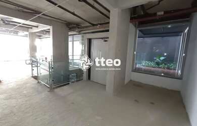 Imagem: O depósito possui 1 Vaga na garagem, 389m² de Área e está