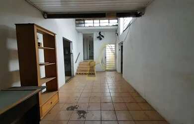 Imagem: O depósito possui 244m² de Área e está localizado em Pinheiros