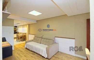 Imagem 3: Casa em Porto Alegre, no bairro Hípica, com 2 dormitório(s), e 2 banheiros, à venda