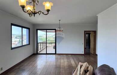 Imagem 4: Apartamento Alto Padrão no Coração de Passos Pronto para Morar