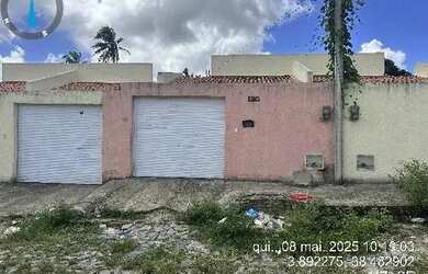 Imagem: A casa possui 2 Dormitórios, 1 Banheiro, 115m² de Área e