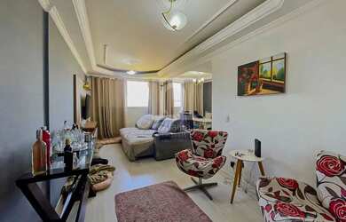 Imagem: O apartamento possui 3 Dormitórios, 1 Banheiro, 1 Vaga na garagem