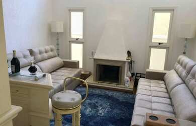 Imagem: A casa em condomínio possui 4 Dormitórios, 5 Banheiros, 4