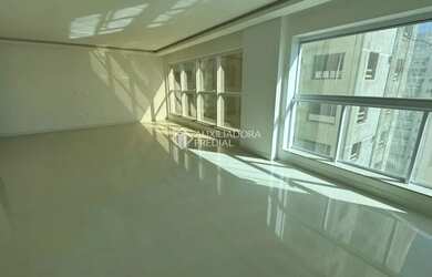 Imagem 9: Apartamento Luxuoso em Meia Praia, Itapema