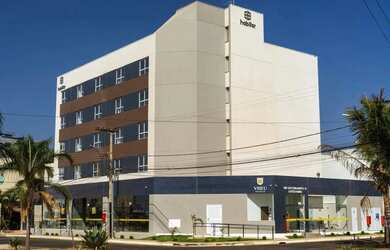 Imagem: O apartamento possui 1 Dormitório, 1 Banheiro, 33m² de Área