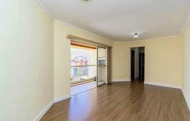 Imagem: O apartamento possui 3 Dormitórios, 1 Banheiro, 1 Vaga na garagem