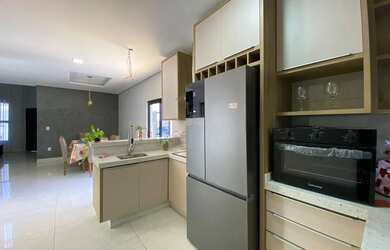 Imagem 9: SOBRADO MOBILIADO, COM PISCINA À VENDA NO JARDIM MÔNACO - ARAPONGAS