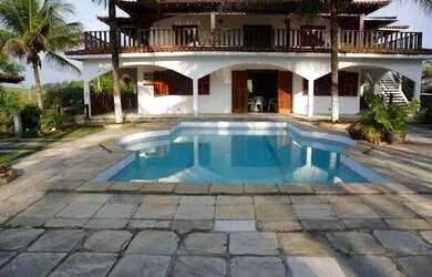 Imagem: A casa possui 5 Dormitórios, 2 Banheiros, 5 Vagas na garagem