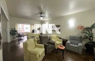 Imagem: O apartamento possui 3 Dormitórios, 1 Banheiro, 122m² de Área