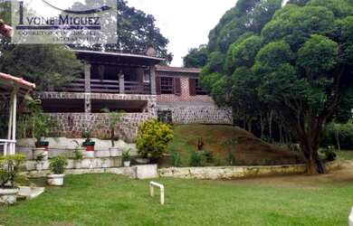 Imagem: O depósito possui 1 Vaga na garagem, 6.700m² de Área e está