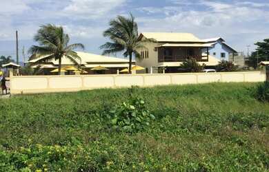 Imagem: A casa possui 5 Dormitórios, 4 Vagas na garagem e está localizado