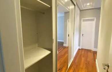 Imagem: O apartamento possui 4 Dormitórios, 5 Banheiros, 5 Vagas na