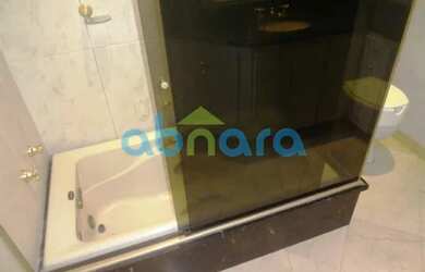 Imagem 9: Avenida Atlântica. Varanda, 250m² de Área, 2 Vagas na garageme4 Dormitórios