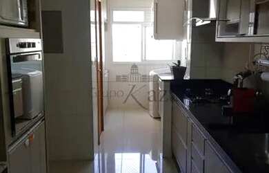 Imagem 10: Apartamento Alto Padrão - Colinas - Andar Alto - Vista Livre