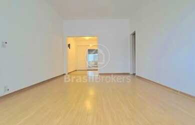 Imagem: O apartamento possui 3 Dormitórios, 3 Banheiros, 1 Vaga na