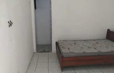 Imagem: A casa possui 1 Dormitório, 1 Banheiro e está localizado