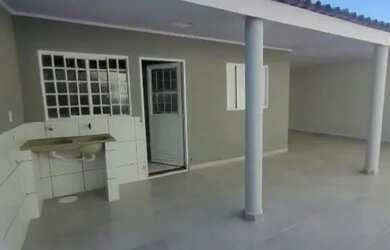 Imagem: A casa em condomínio possui 2 Dormitórios, 1 Banheiro, 4 Vagas