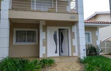 Imagem: A casa em condomínio possui 3 Dormitórios, 4 Banheiros, 4