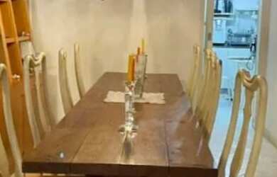 Imagem: A casa possui 2 Dormitórios, 2 Banheiros, 2 Vagas na garagem