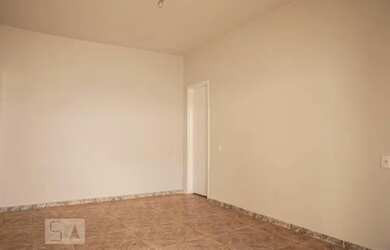 Imagem: A casa possui 2 Dormitórios, 1 Banheiro, 70m² de Área e