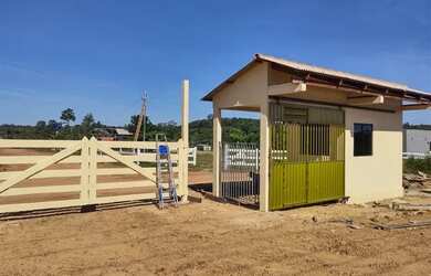 Imagem: A chácara possui 5.000m² de Área e está localizado em Embratel