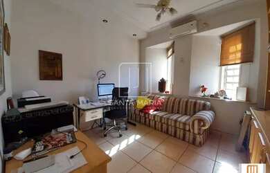 Imagem: O depósito possui 3 Vagas na garagem, 354m² de Área e está