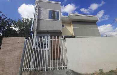 Imagem: A casa possui 2 Dormitórios, 1 Banheiro e está localizado