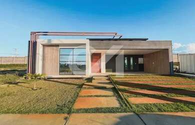 Imagem: A casa em condomínio possui 4 Dormitórios, 5 Banheiros, 4