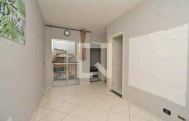 Imagem: O apartamento possui 1 Dormitório, 1 Banheiro, 1 Vaga na garagem