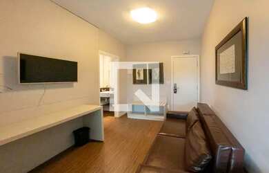 Imagem: O apartamento possui 1 Dormitório, 1 Banheiro, 1 Vaga na garagem