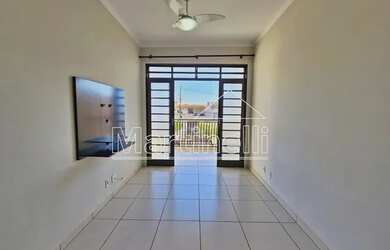 Imagem: O apartamento possui 3 Dormitórios, 2 Banheiros, 2 Vagas na