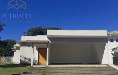 Imagem: A casa em condomínio possui 3 Dormitórios, 5 Banheiros, 3