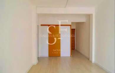 Imagem: O apartamento possui 2 Dormitórios, 2 Banheiros, 70m² de Área