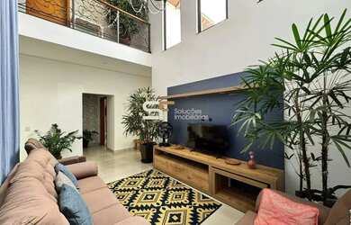 Imagem: A casa em condomínio possui 3 Dormitórios, 4 Banheiros, 2