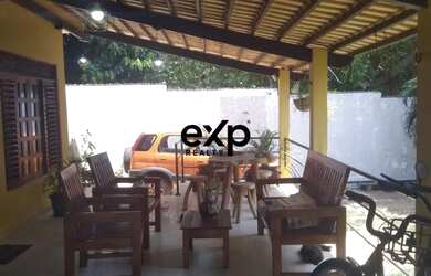 Imagem 12: Casa com 5 cômodos, sendo na casa principal, uma suite com closet, duas...