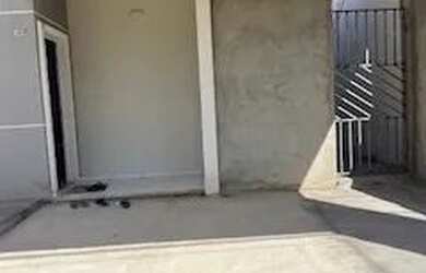 Imagem: A casa em condomínio para alugar possui 2 Dormitórios, 1 Banheiro